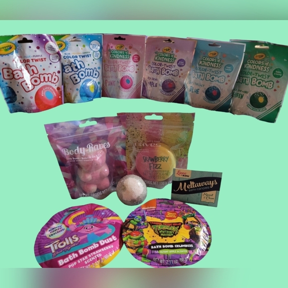 BIG LOT OF 12 BATH BOMBS AND FIZZY DUST ~ BRAND NEW ~ - Picture 1 of 5